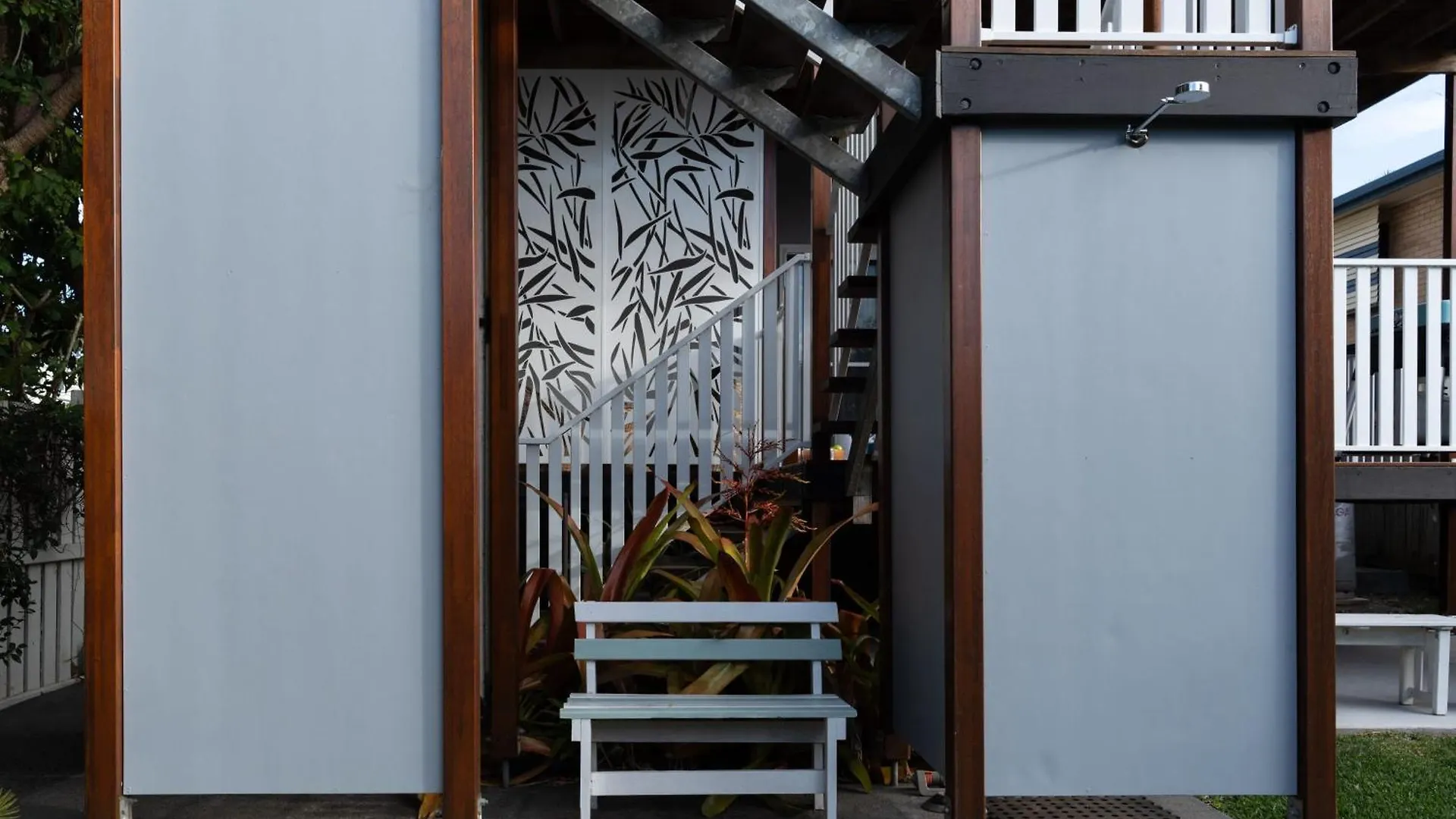 Kombali At Moffat Beach Caloundra Holiday home