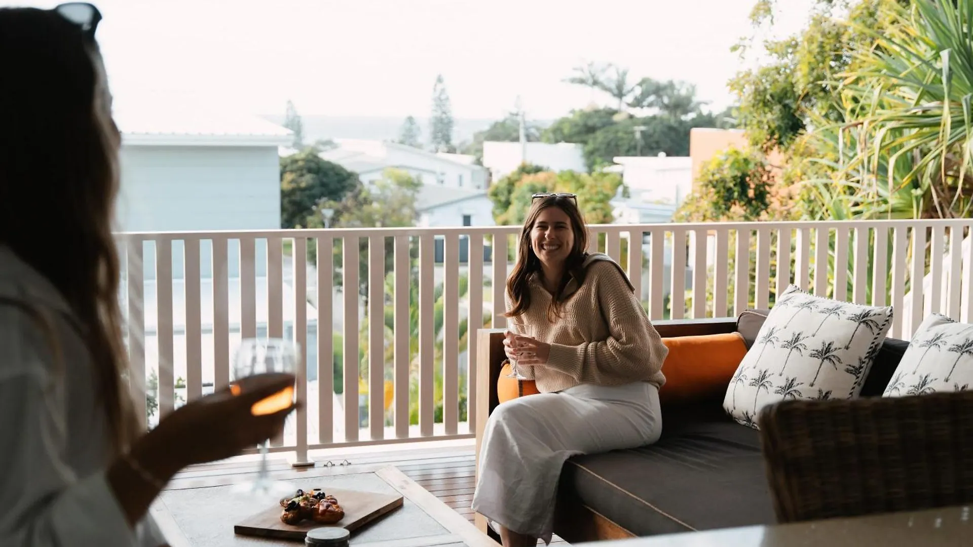 Kombali At Moffat Beach Caloundra Holiday home